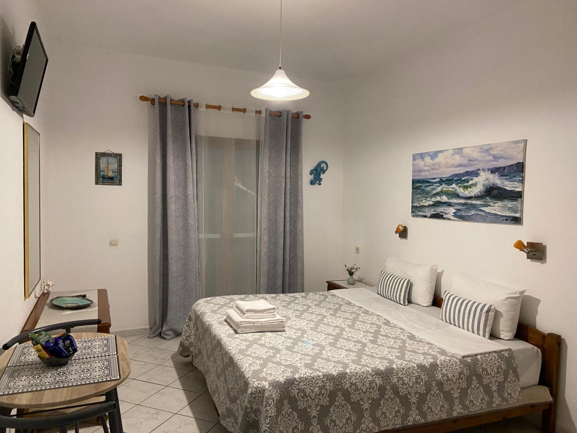 Floros Apartments Agios Stefanos Avliotes  Exterior foto