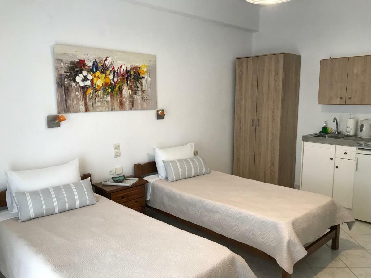 Floros Apartments Agios Stefanos Avliotes  Exterior foto